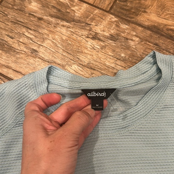 Allbirds Natural Run tee thrive crimson and blue hush medium - Picture 8 of 10